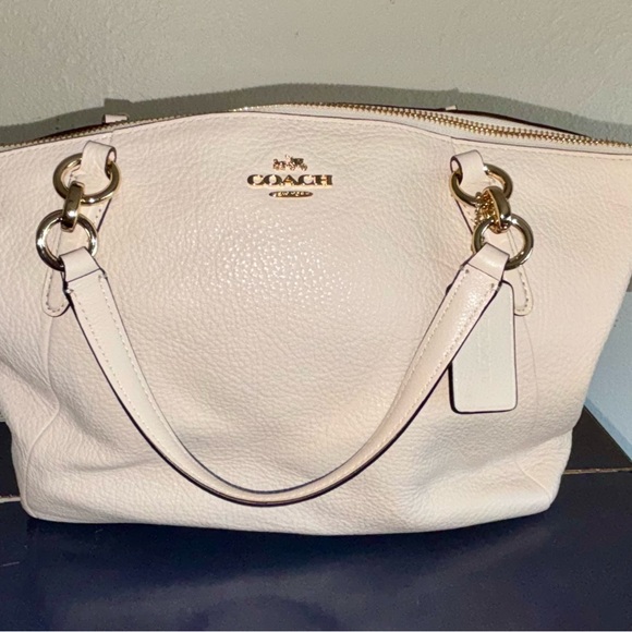 Coach Off-White Leather Shoulder Bag